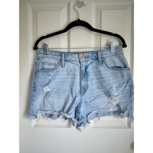 Universal Thread Womens Hi Rise Shortie 8 Light Wash‎ Distressed Frayed Hem
